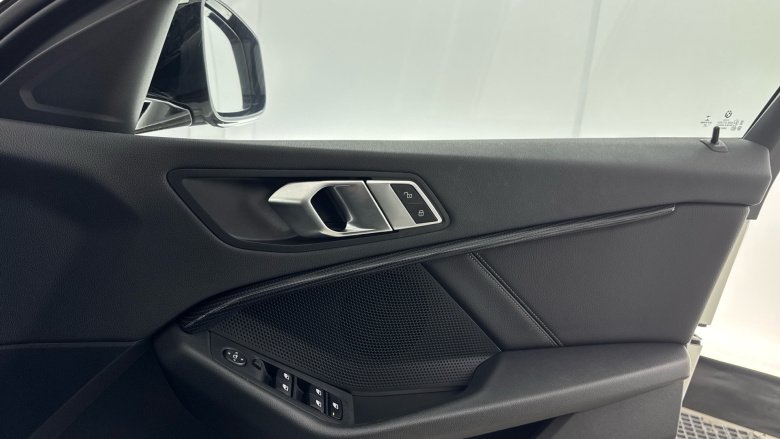 BMW 1 Series 118i [136] Sport 5dr [Live Cockpit Professional] Petrol Hatchback